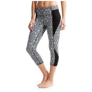 Athleta High Rise Mixed Geo Chaturanga Capri